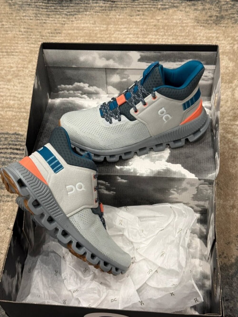 On Cloud Cloud Hi Edge Glacier Shadow Running Shoes Women's US 7 - Picture 7 of 9